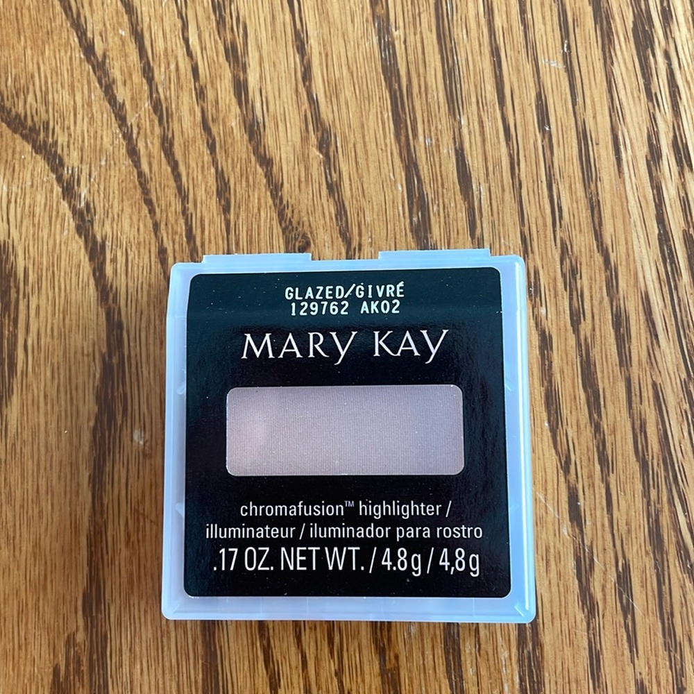 Mary Kay chromafusion highlighter color glazed